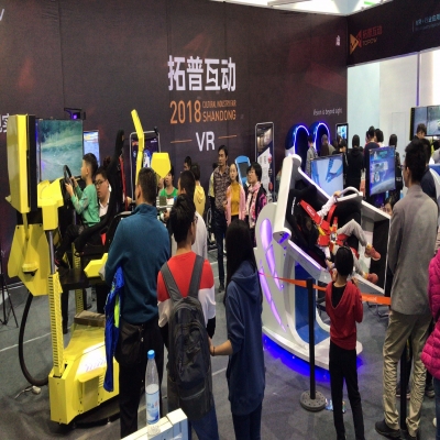 vr體驗(yàn)店、vr體驗(yàn)館、vr主題樂(lè)園他們以什么形式發(fā)展